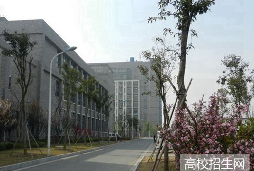 达州财贸学校