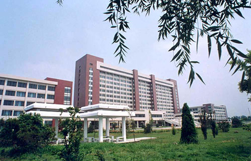 彭州市技工学校