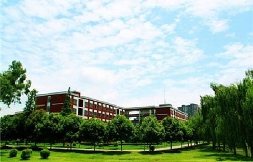 四川托普计算机职业学校