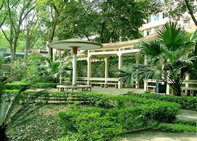 泸州市财经学校