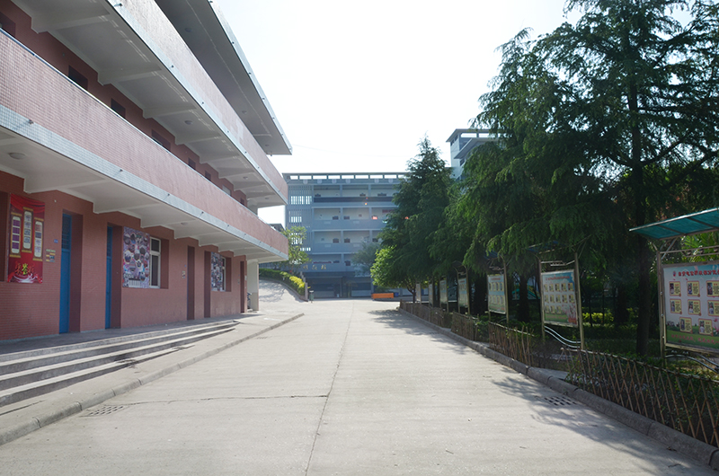 自贡电子信息职业技术学校