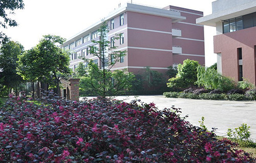 邛崃职业高级中学