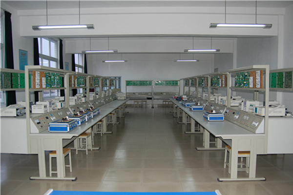 四川矿产机电技师学院